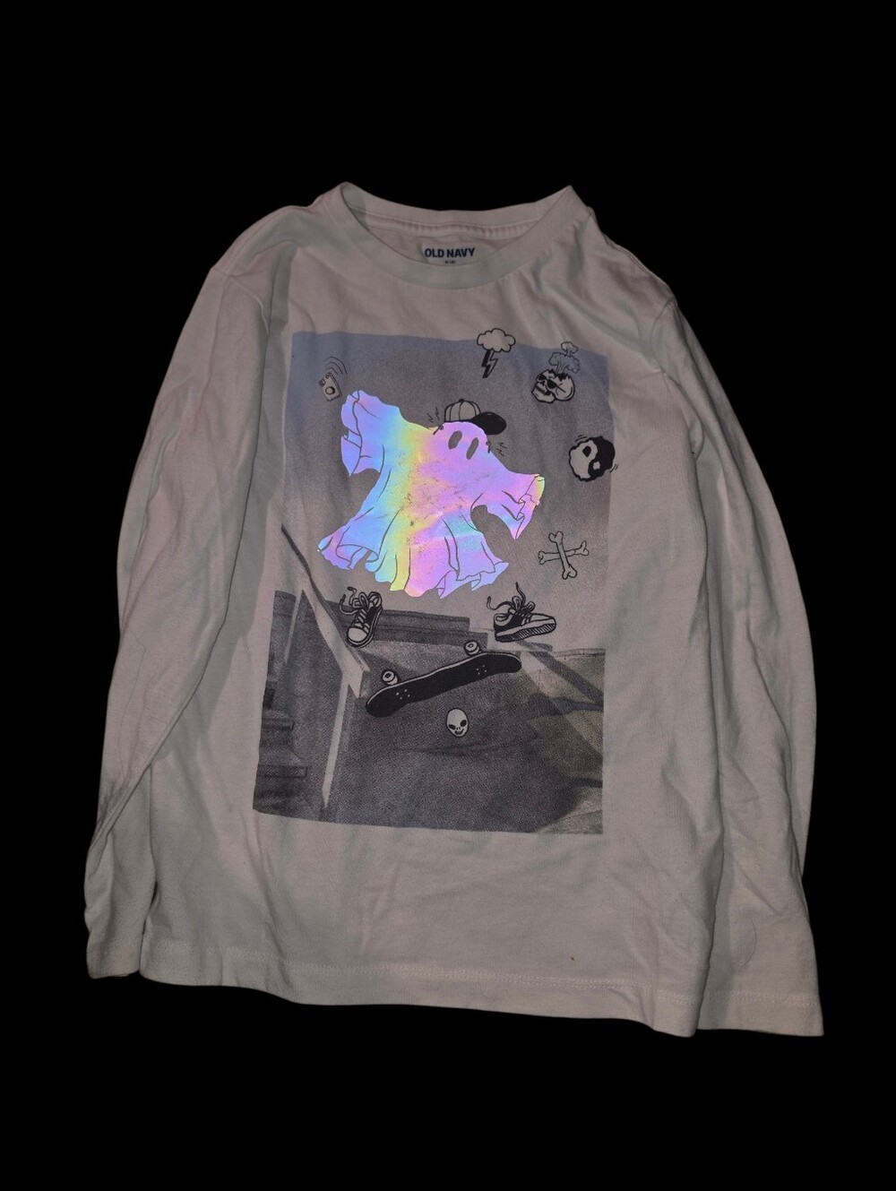 9/8/102.Boys Old Navy Graphic Shirt(PRICE IS FIRM IF YOUR JUST BUYING THIS ITEM)